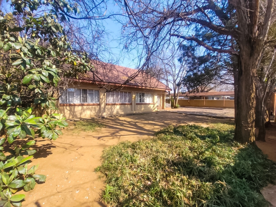 8 Bedroom Property for Sale in Die Bult North West